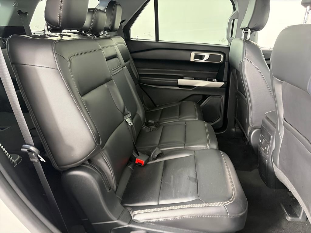 Certified 2024 Ford Explorer XLT w/ Equipment Group 202A image 29