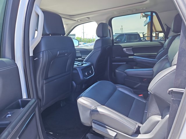Certified 2025 Ford Expedition Max Platinum AWD/4WD image 9