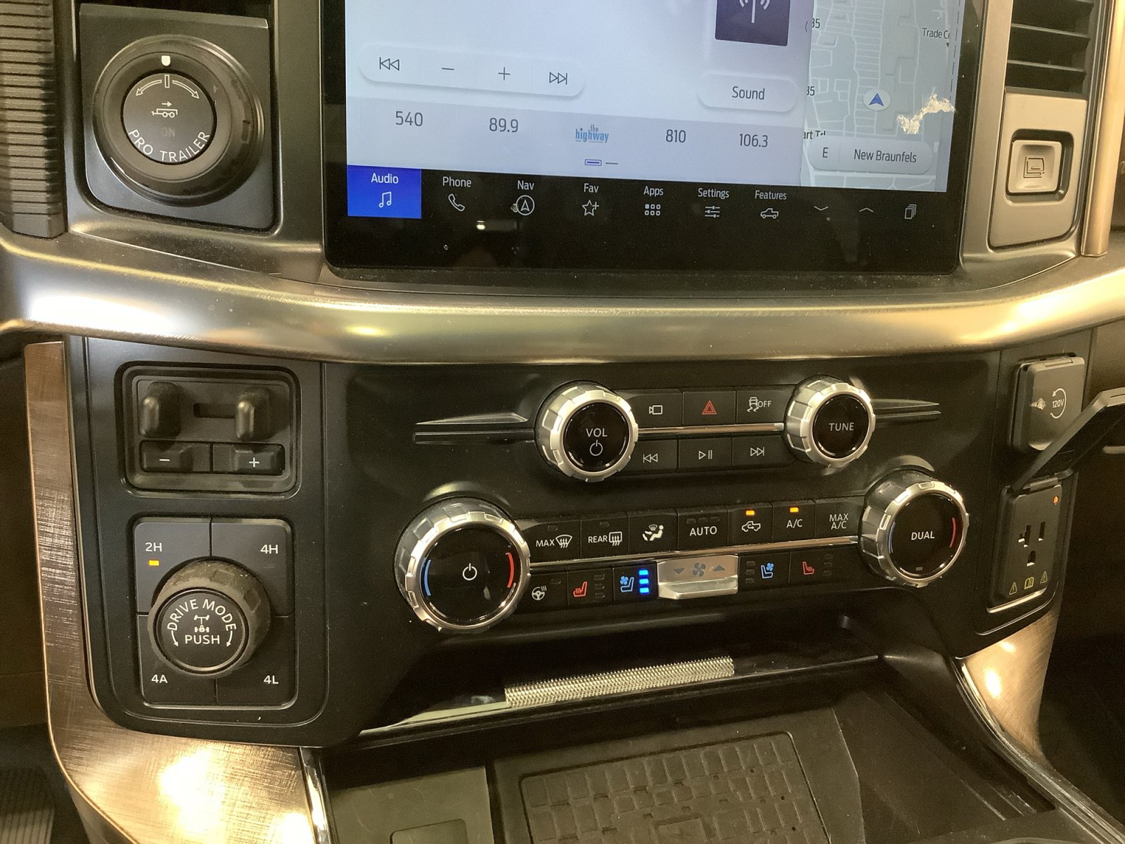Certified 2025 Ford F150 King Ranch w/ FX4 Off-Road Package AWD/4WD image 20