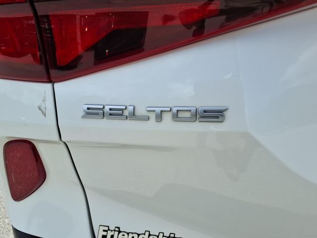 Used 2022 Kia Seltos LX AWD/4WD image 10