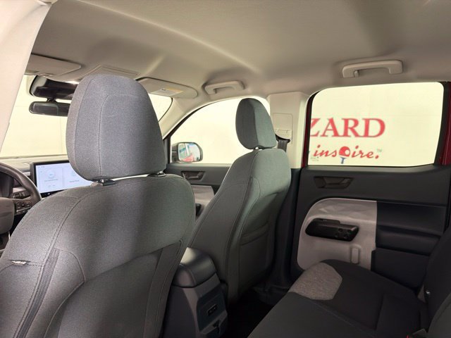Certified 2025 Ford Maverick XLT FWD image 31