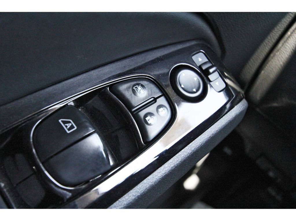 Used 2024 Nissan Altima 2.5 SR w/ SR Premium Package FWD image 20