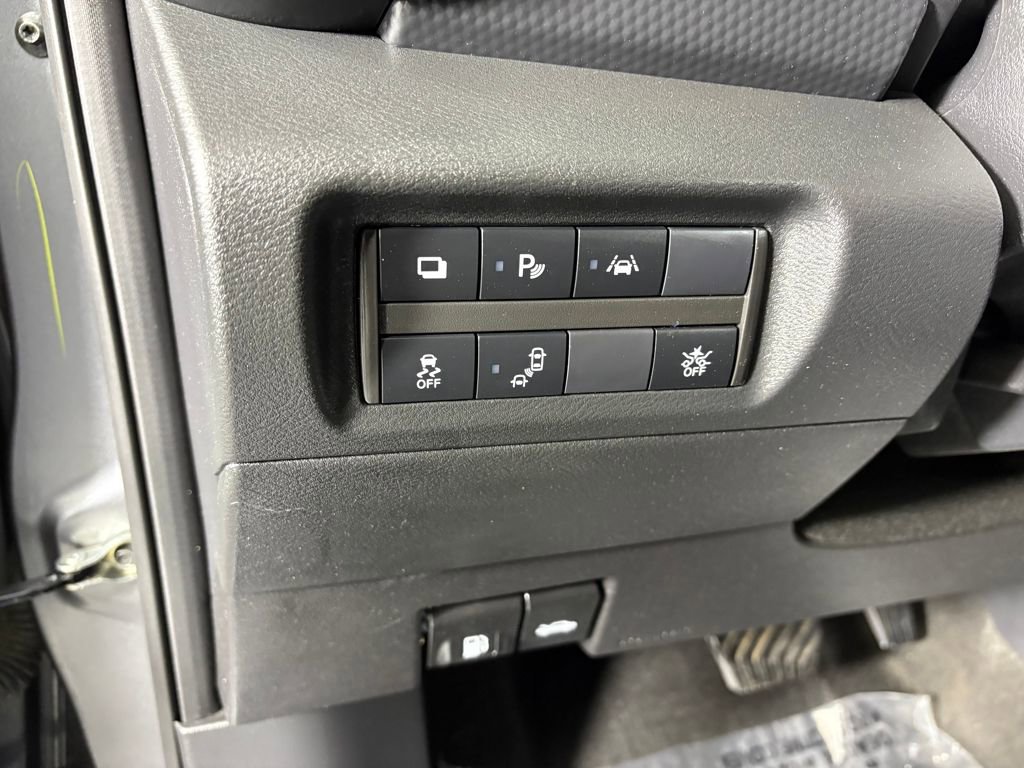 Used 2023 Nissan Kicks S image 14