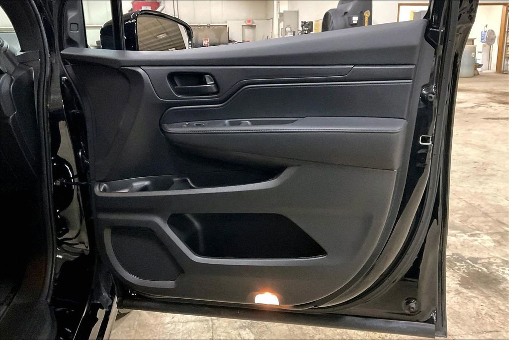Used 2025 Honda Odyssey Sport-L image 23