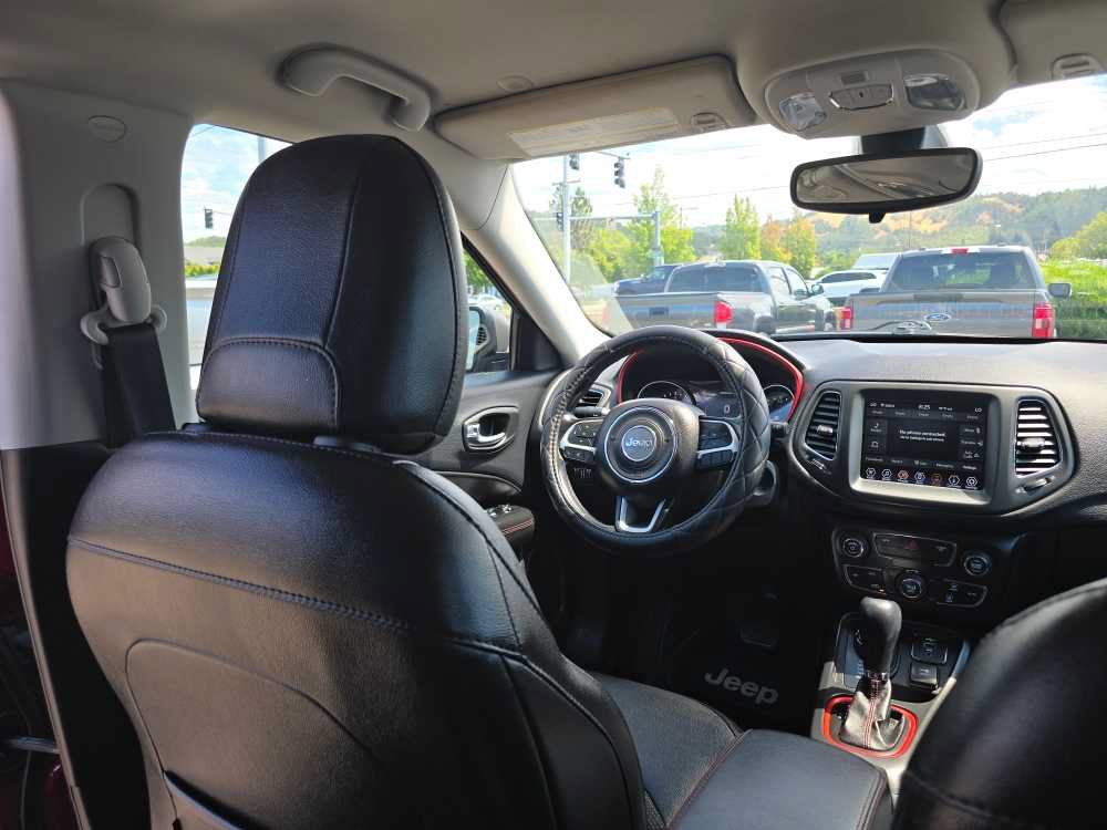 Used 2020 Jeep Compass Trailhawk AWD/4WD image 10