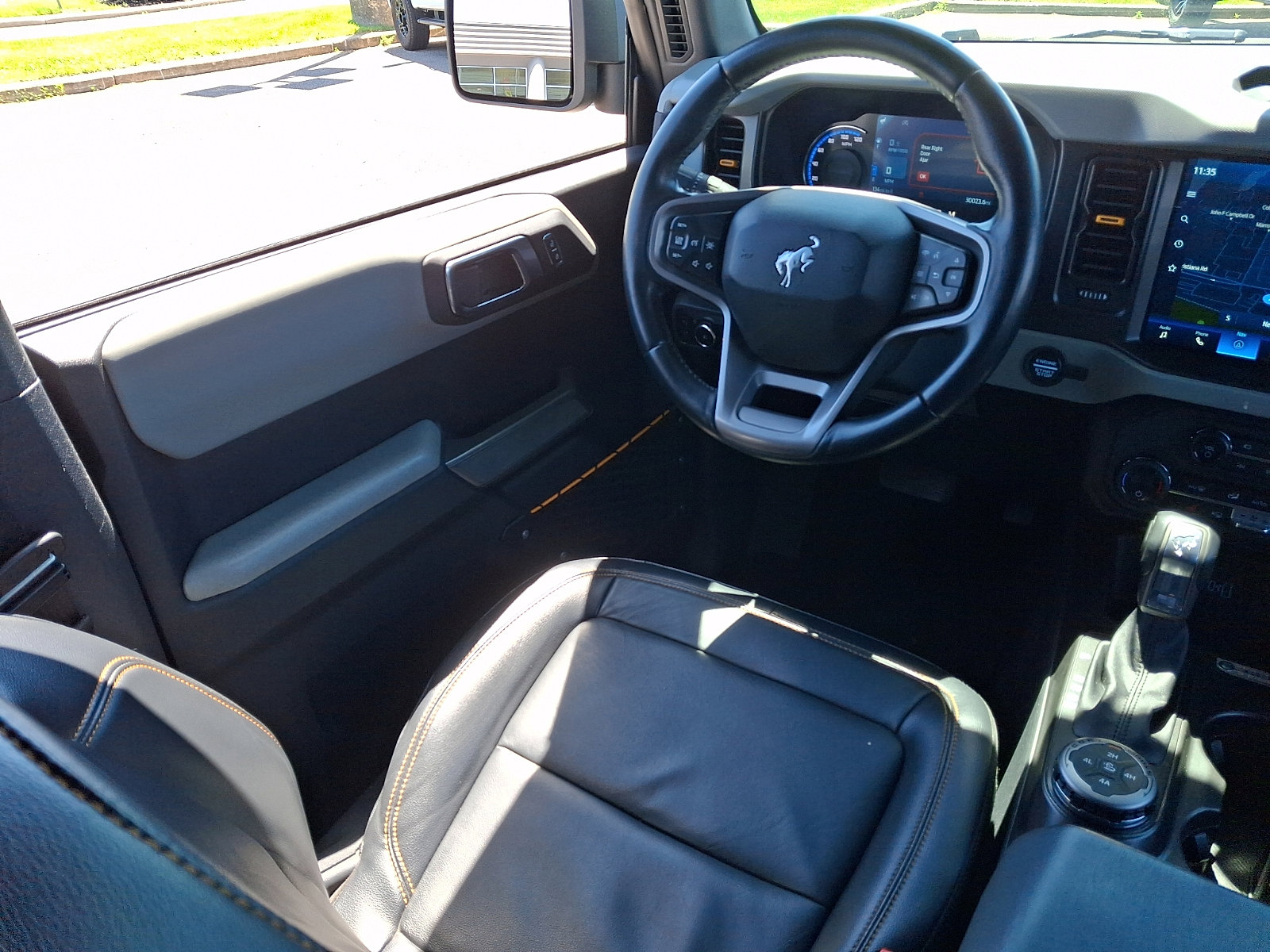 Certified 2023 Ford Bronco Badlands w/ Sasquatch Package AWD/4WD image 13