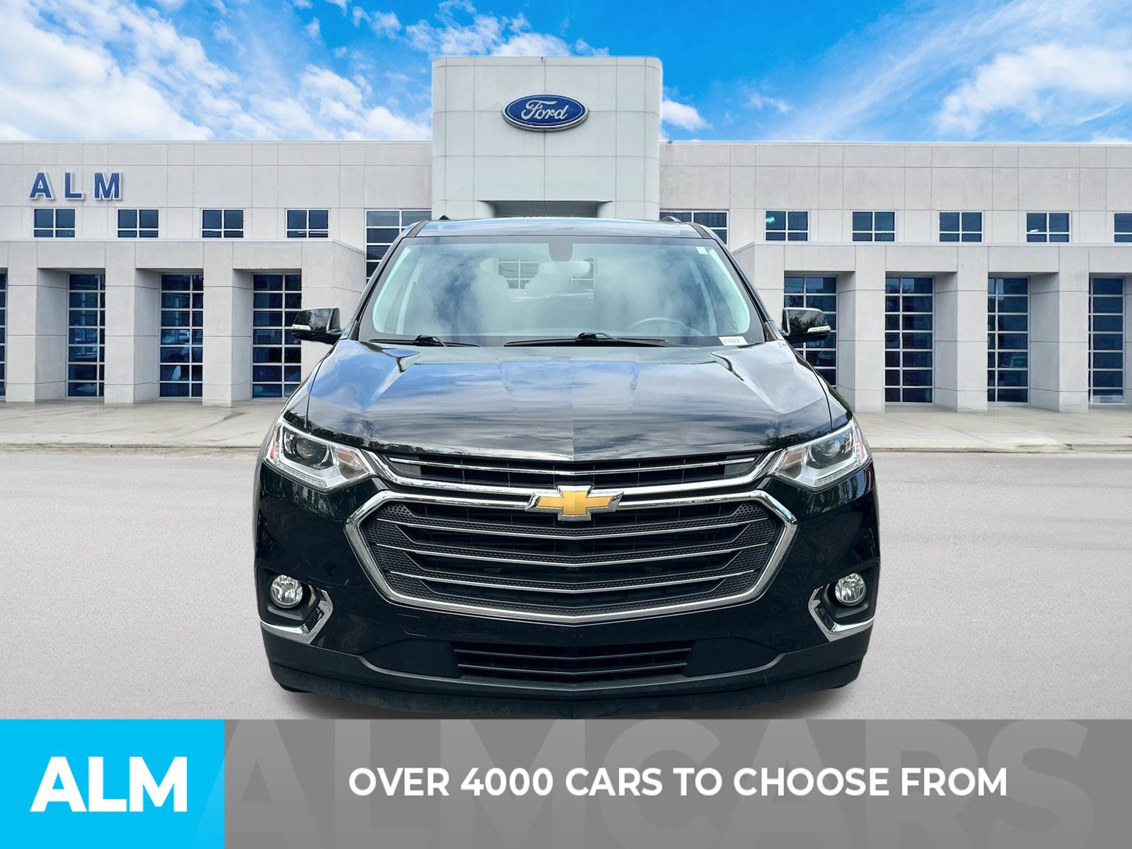 Used 2018 Chevrolet Traverse LT FWD image 2