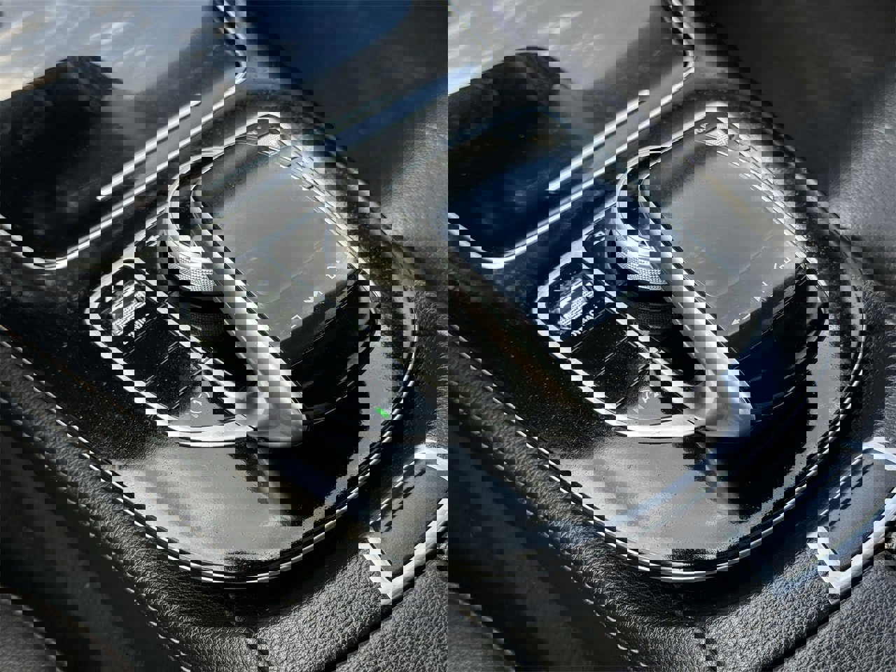 Used 2019 Mercedes-Benz E 300 w/ AMG Line Exterior image 21