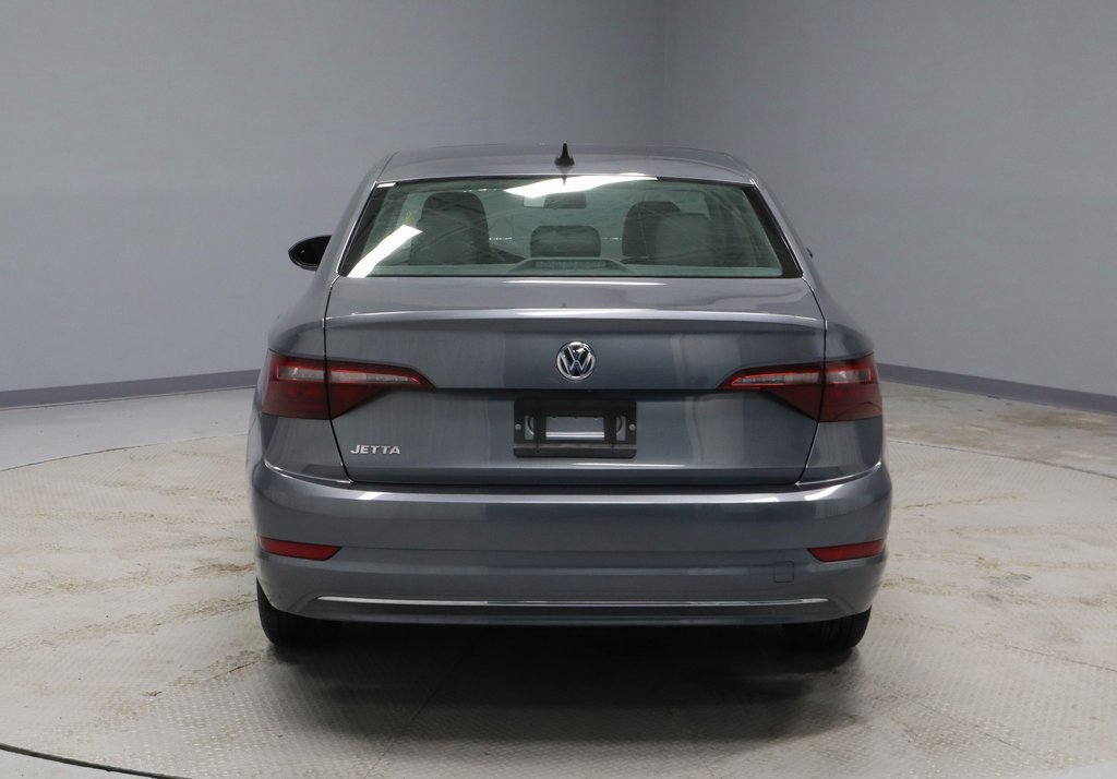 Used 2021 Volkswagen Jetta SE w/ SE Cold Weather Package image 4