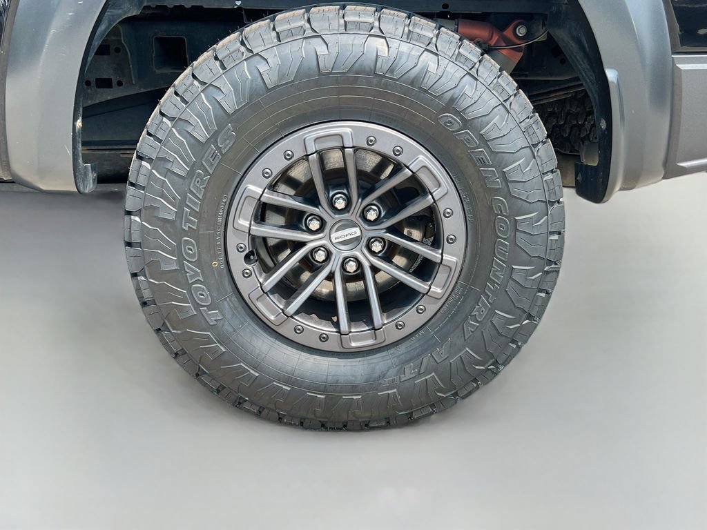 Certified 2019 Ford F150 Raptor w/ Equipment Group 802A Luxury AWD/4WD image 32