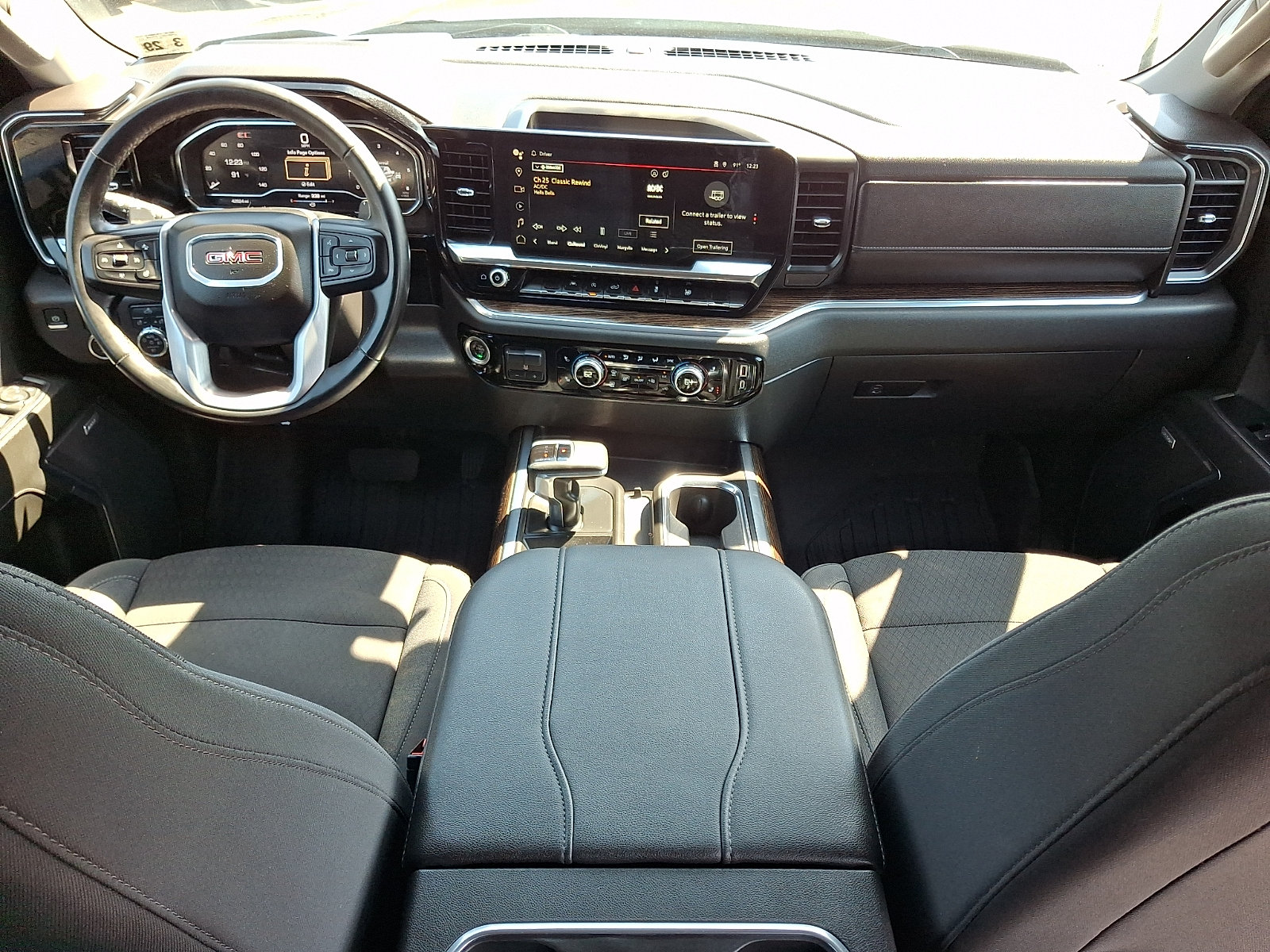 Used 2024 GMC Sierra 1500 Elevation w/ Preferred Package AWD/4WD image 15