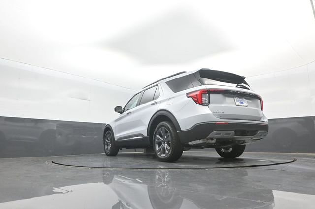 Certified 2025 Ford Explorer Active w/ Active Comfort Package AWD/4WD image 36