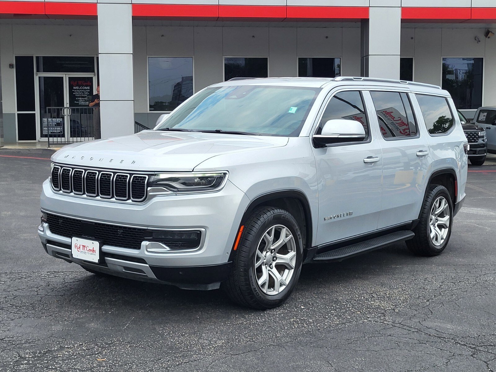 Used 2022 Jeep Wagoneer Series II RWD image 7