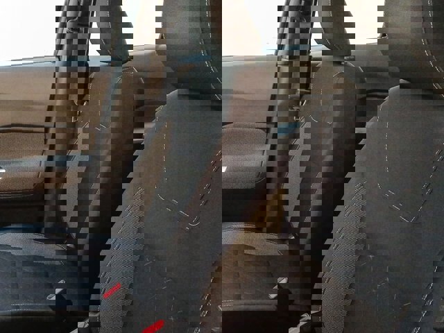 Used 2019 Nissan Kicks SV image 18