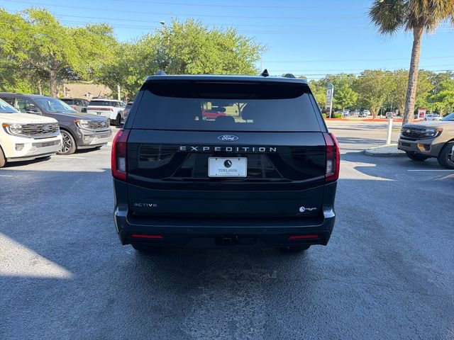 Certified 2025 Ford Expedition Active AWD/4WD image 6