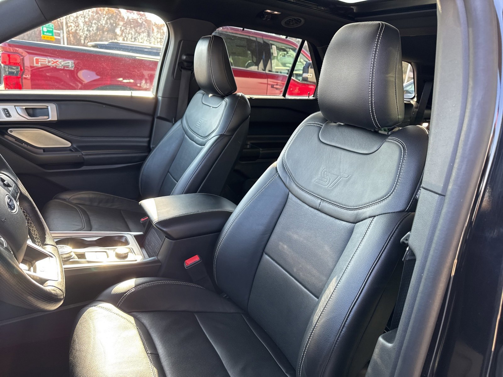 Certified 2020 Ford Explorer ST w/ Premium Technology Package image 24