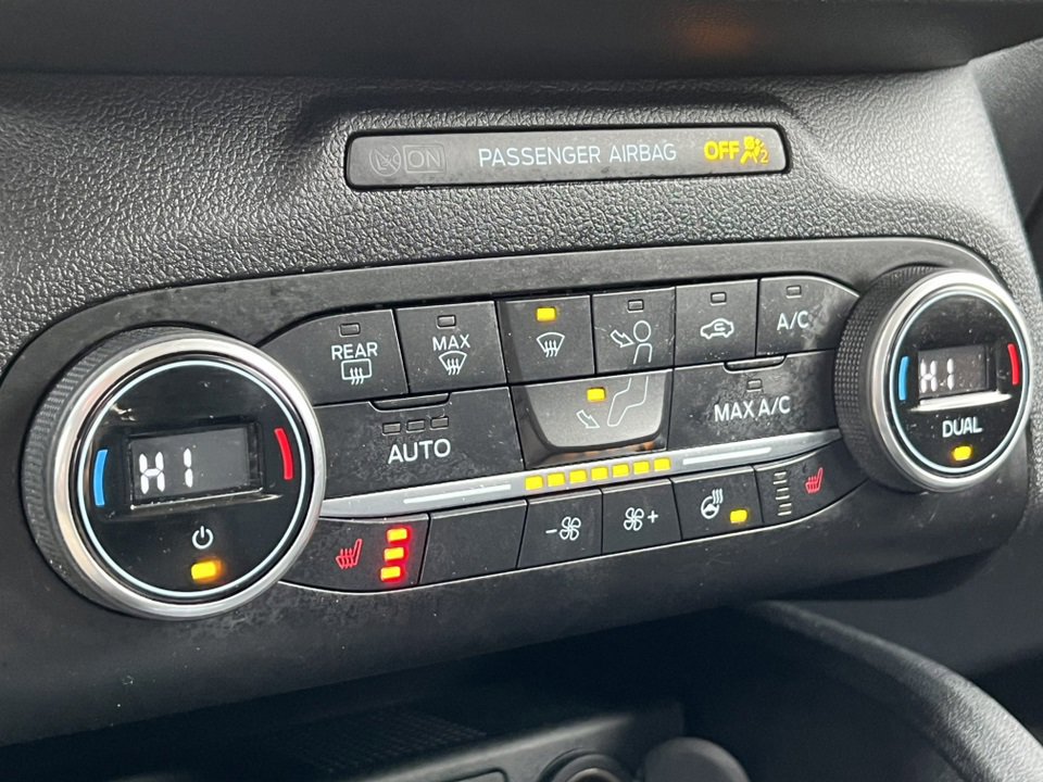 Certified 2020 Ford Escape Titanium image 29