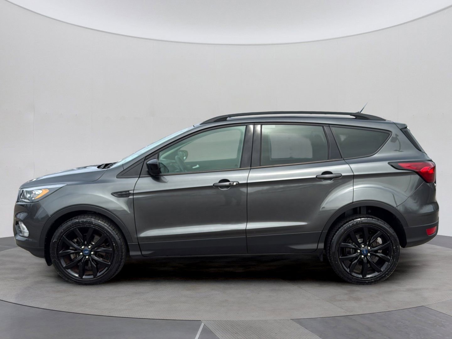 Certified 2019 Ford Escape SE AWD/4WD image 2
