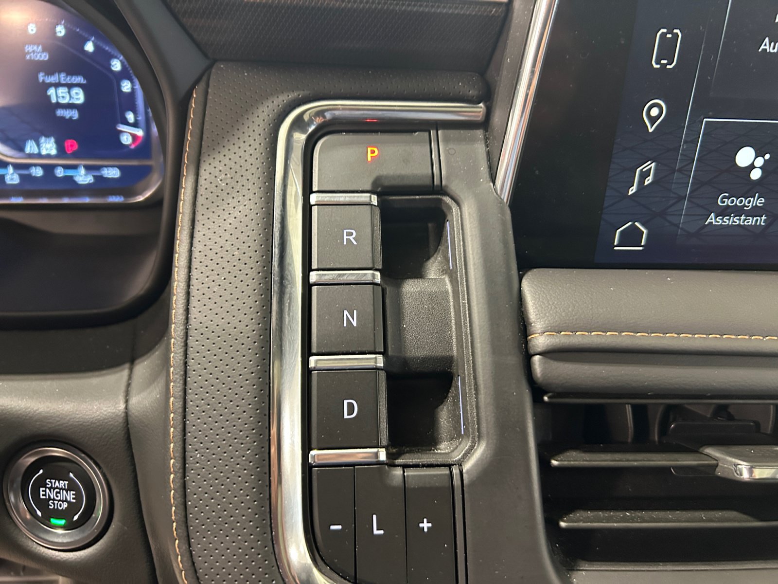 Used 2024 GMC Yukon AT4 w/ Max Trailering Package AWD/4WD image 23