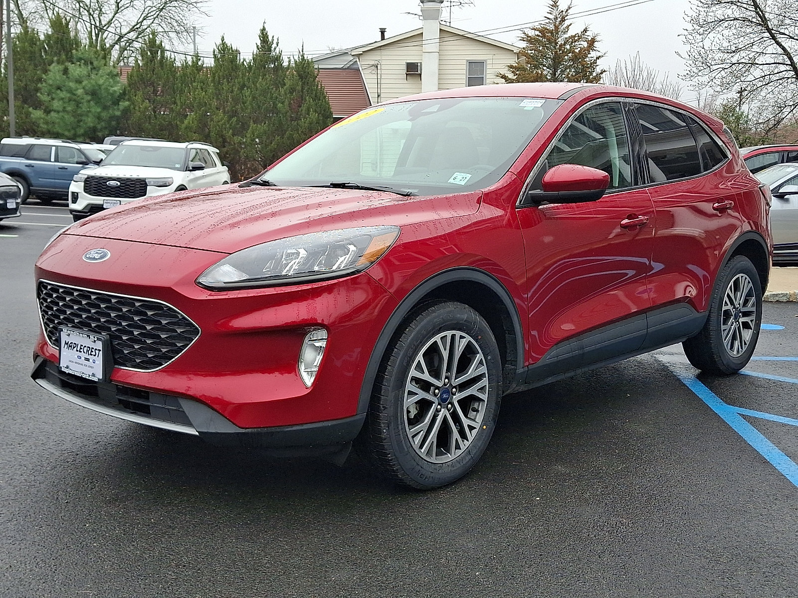 Certified 2022 Ford Escape SEL w/ Technology Package AWD/4WD image 3