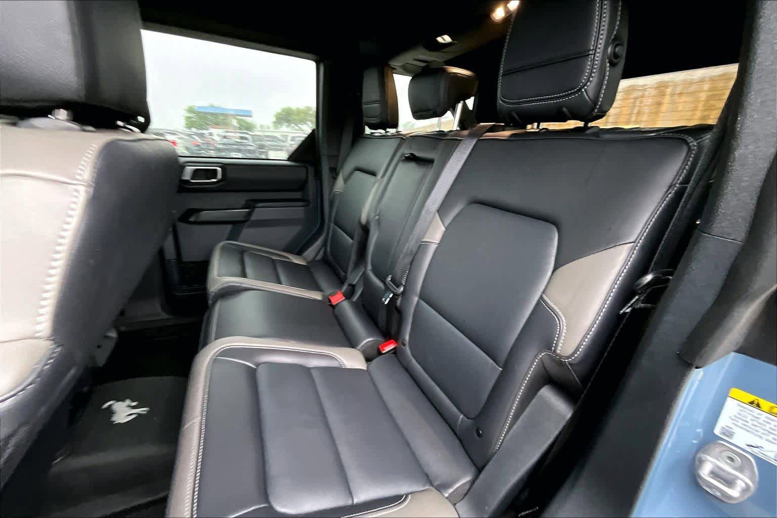 Certified 2025 Ford Bronco Outer Banks w/ Sasquatch Package AWD/4WD image 21