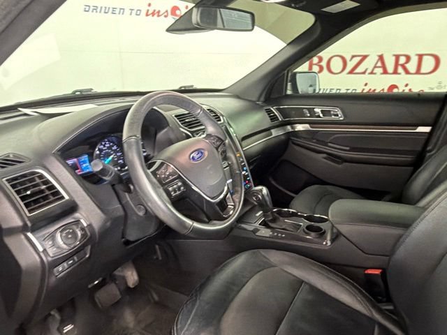Certified 2018 Ford Explorer Limited w/ Equipment Group 301A FWD image 12