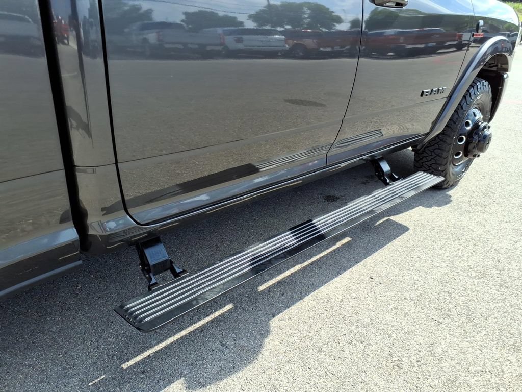 Used 2022 RAM 3500 Laramie RWD image 8