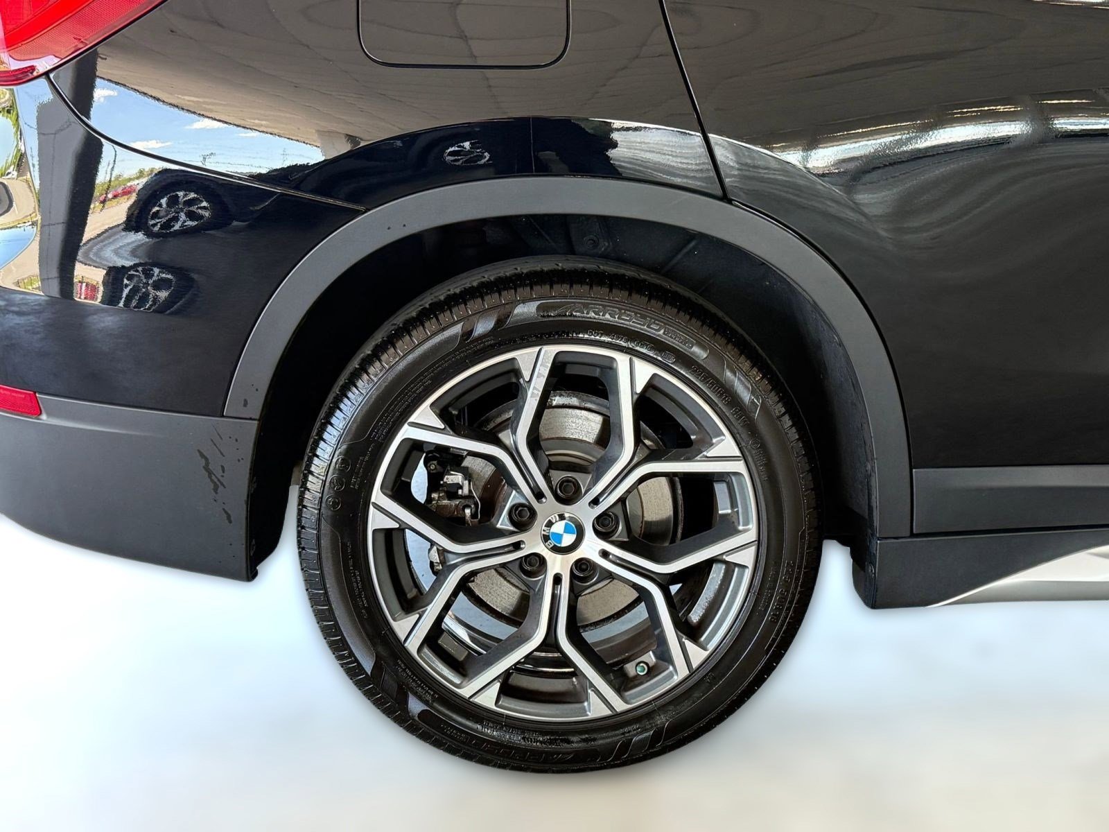 Used 2022 BMW X1 xDrive28i w/ Convenience Package AWD/4WD image 12