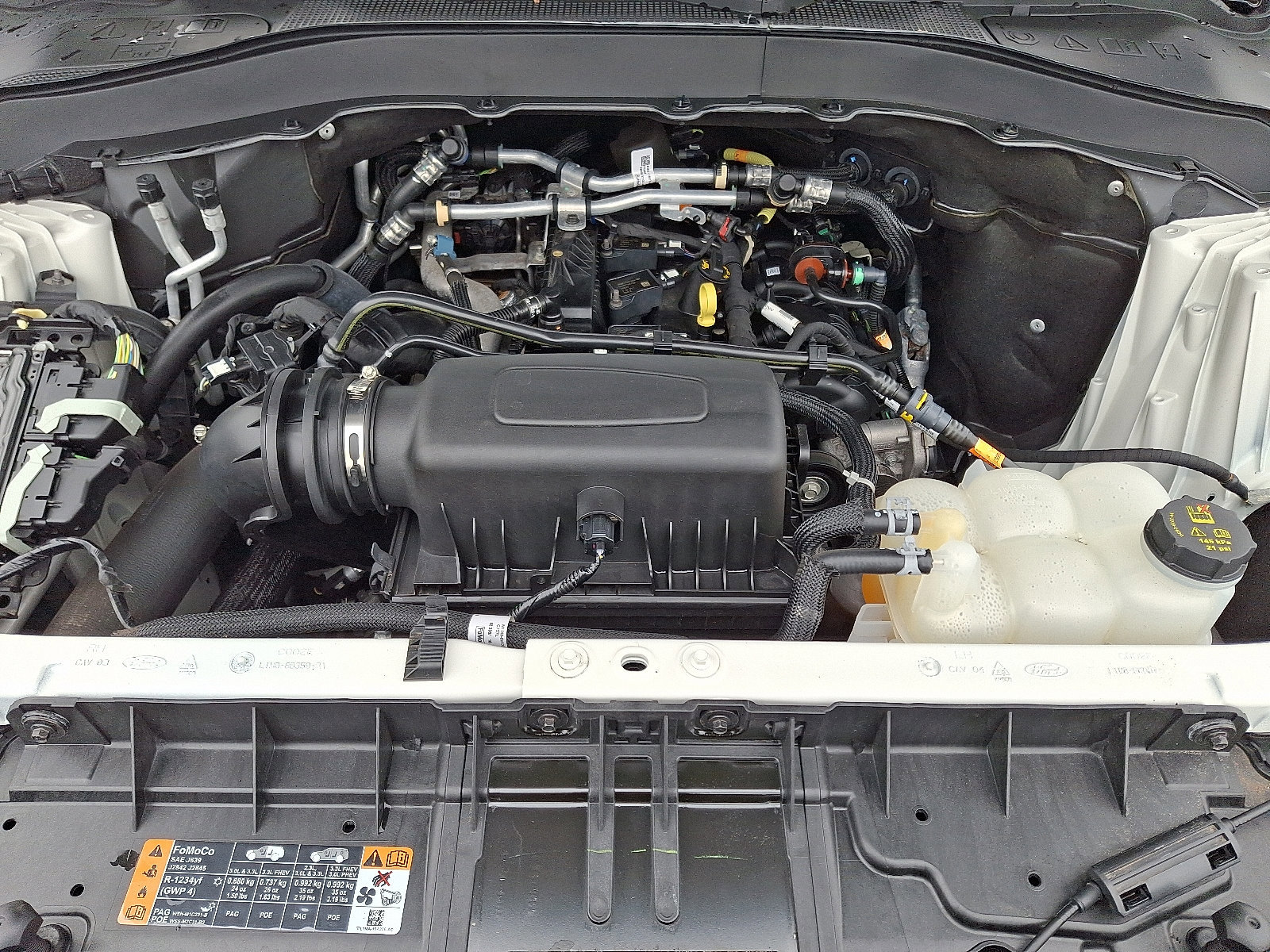 Certified 2022 Ford Explorer XLT w/ Equipment Group 202A image 29