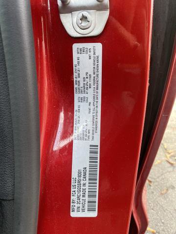 Used 2025 Chrysler Pacifica Limited image 17