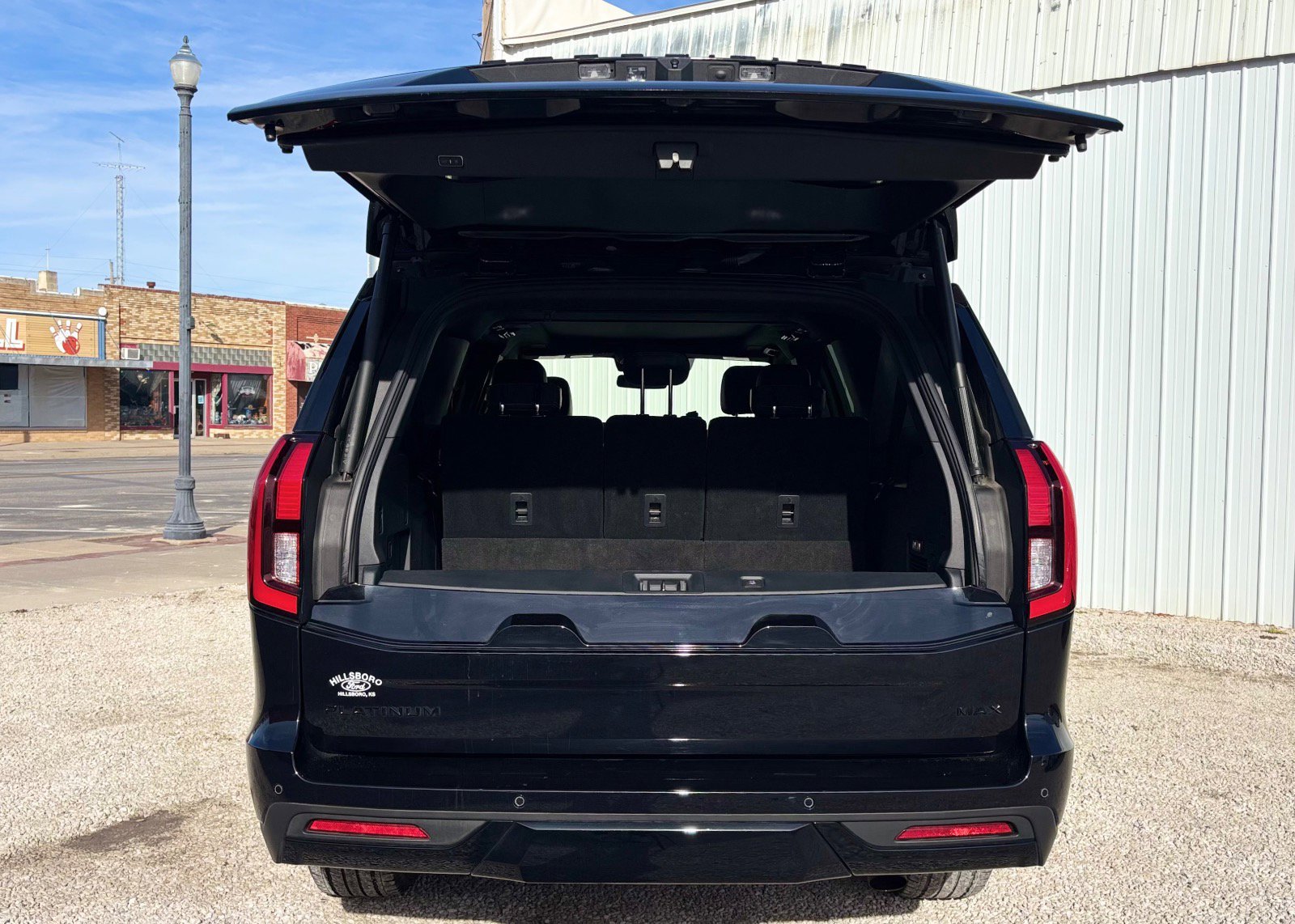 Certified 2025 Ford Expedition Max Platinum w/ Stealth Performance Package AWD/4WD image 5