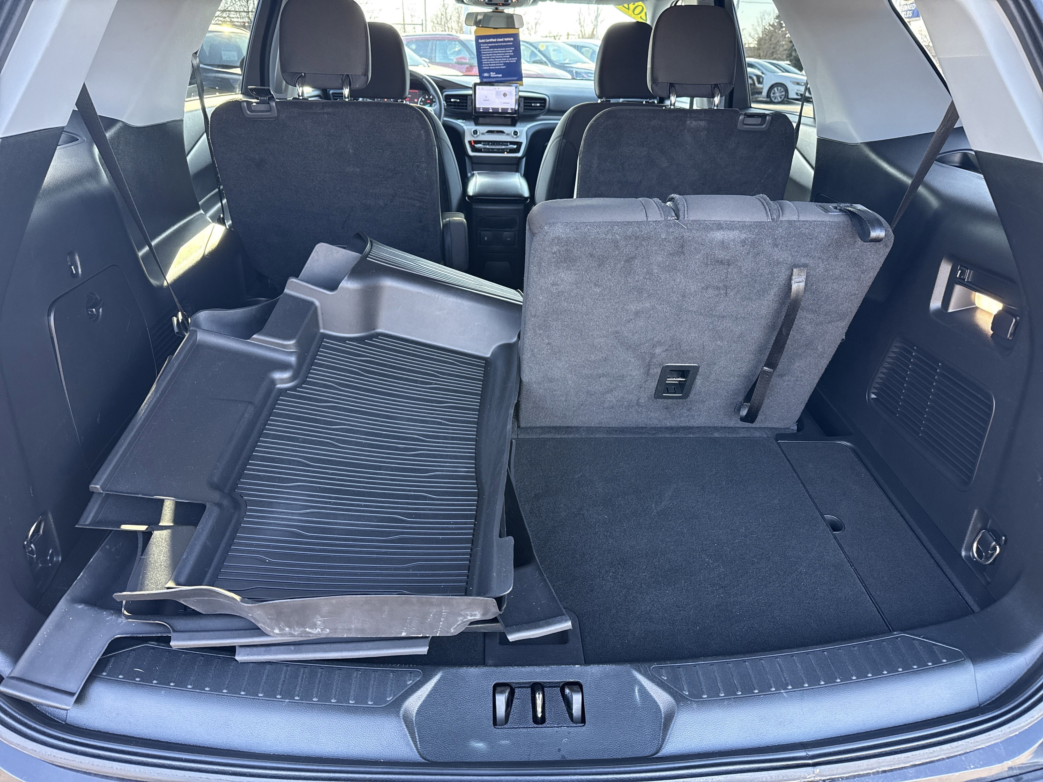 Certified 2023 Ford Explorer XLT w/ Class IV Trailer Tow Package image 12