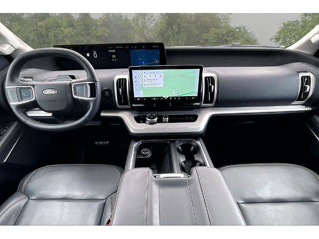 Certified 2025 Ford Expedition Active image 7