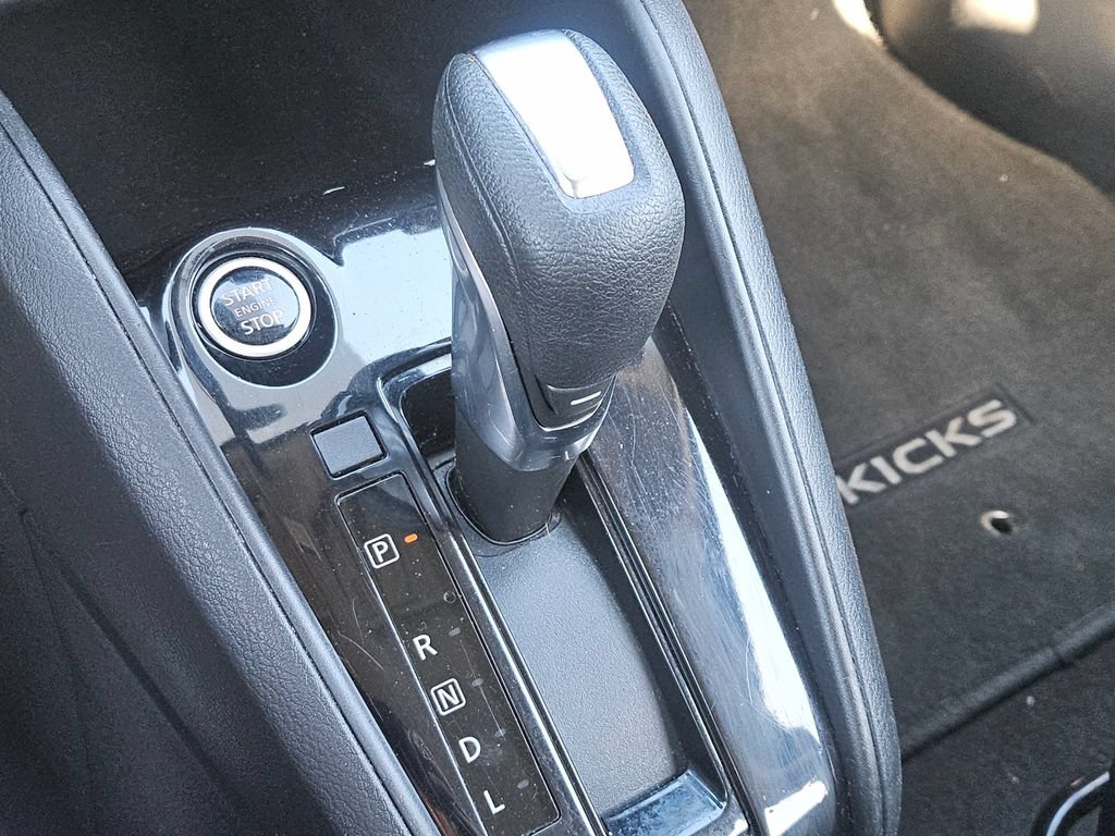 Used 2022 Nissan Kicks S FWD image 31