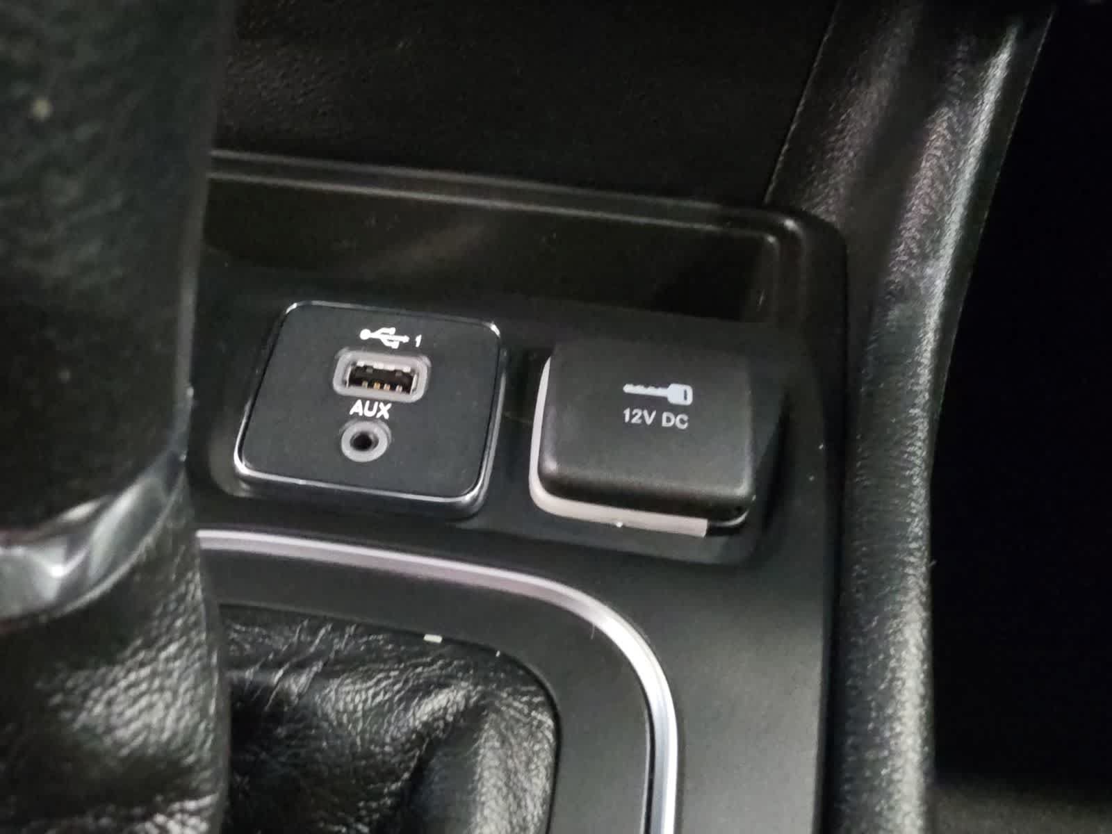 Used 2021 Jeep Cherokee Latitude FWD image 20