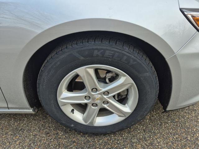 Used 2020 Chevrolet Malibu LS image 9