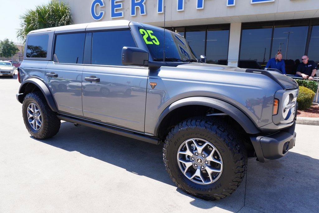 Certified 2025 Ford Bronco Badlands image 5