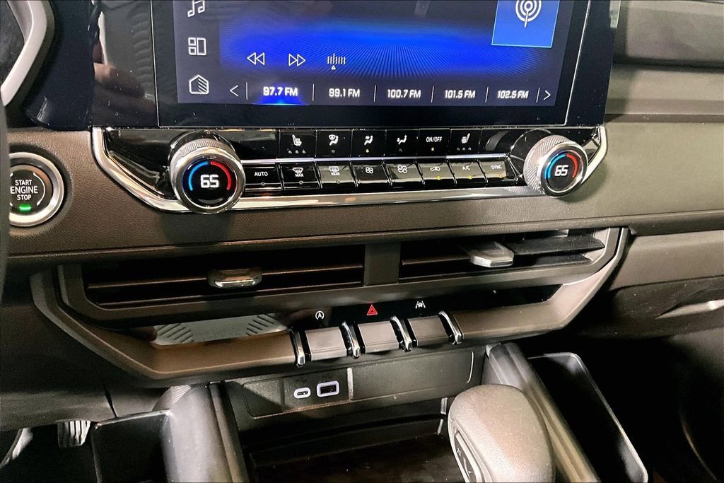 Used 2025 Chevrolet Colorado Trail Boss image 24