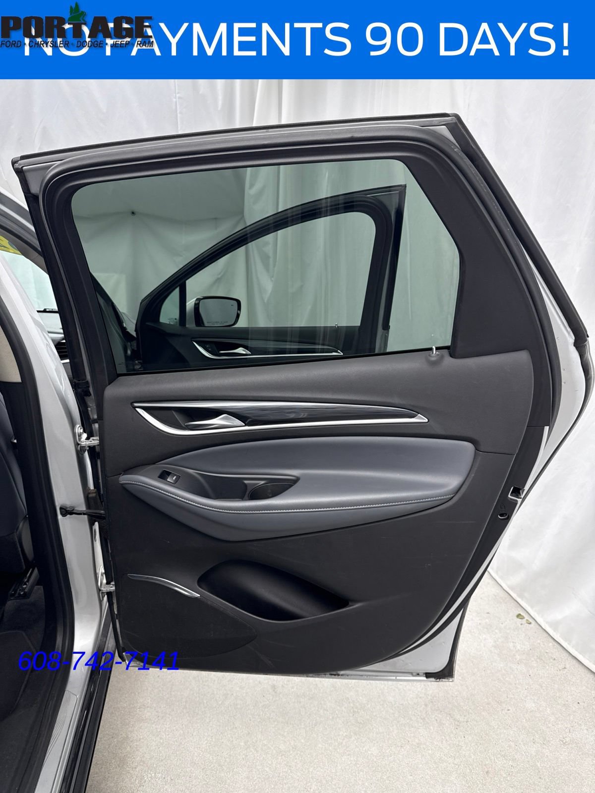 Used 2021 Buick Enclave Essence FWD image 33