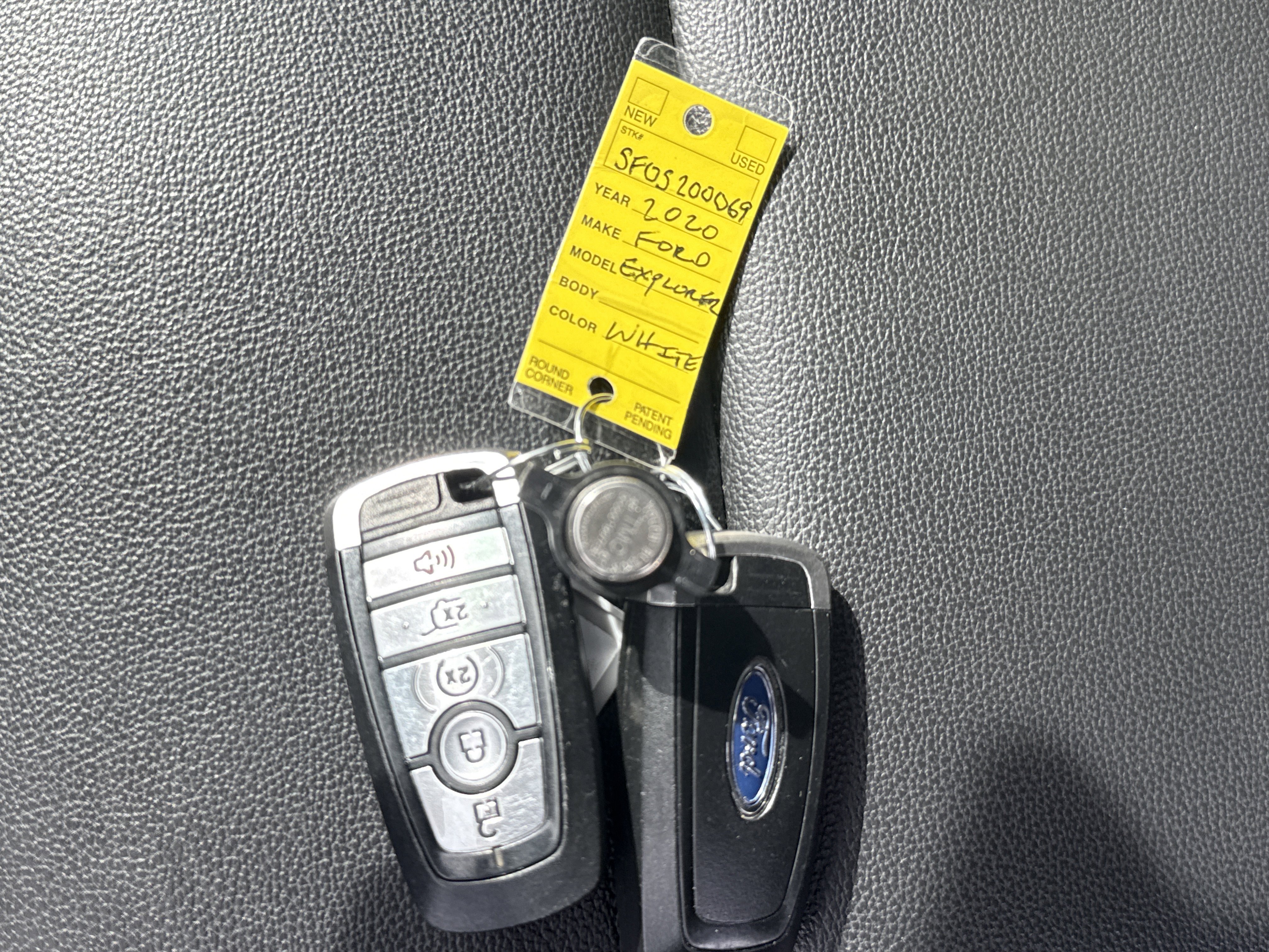 Certified 2020 Ford Explorer XLT w/ Equipment Group 202A AWD/4WD image 29