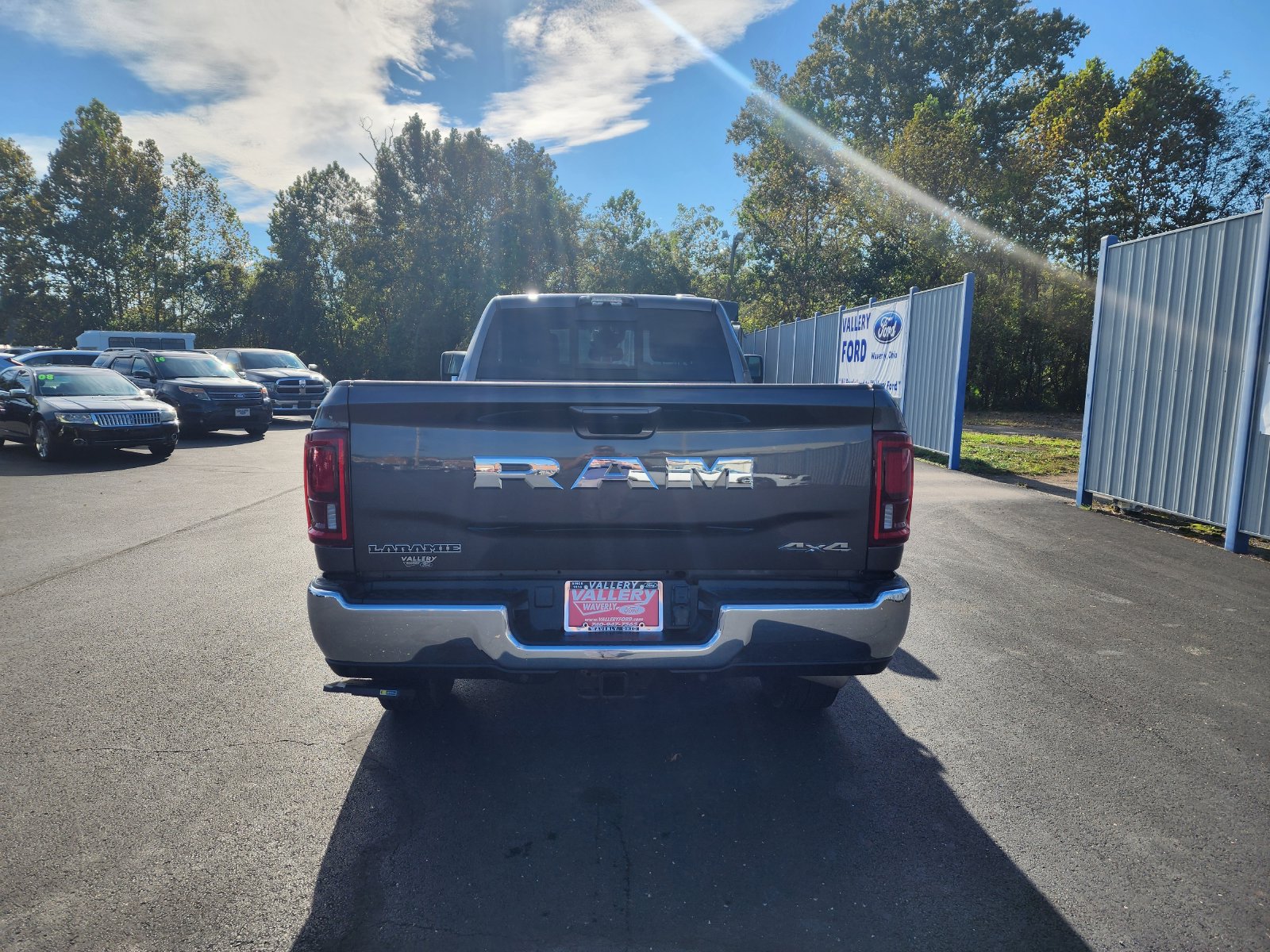 Used 2025 RAM 3500 Laramie AWD/4WD image 4