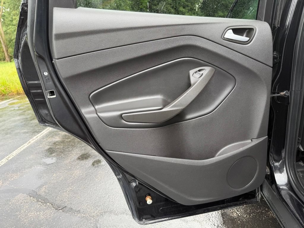 Certified 2019 Ford Escape SE FWD image 23