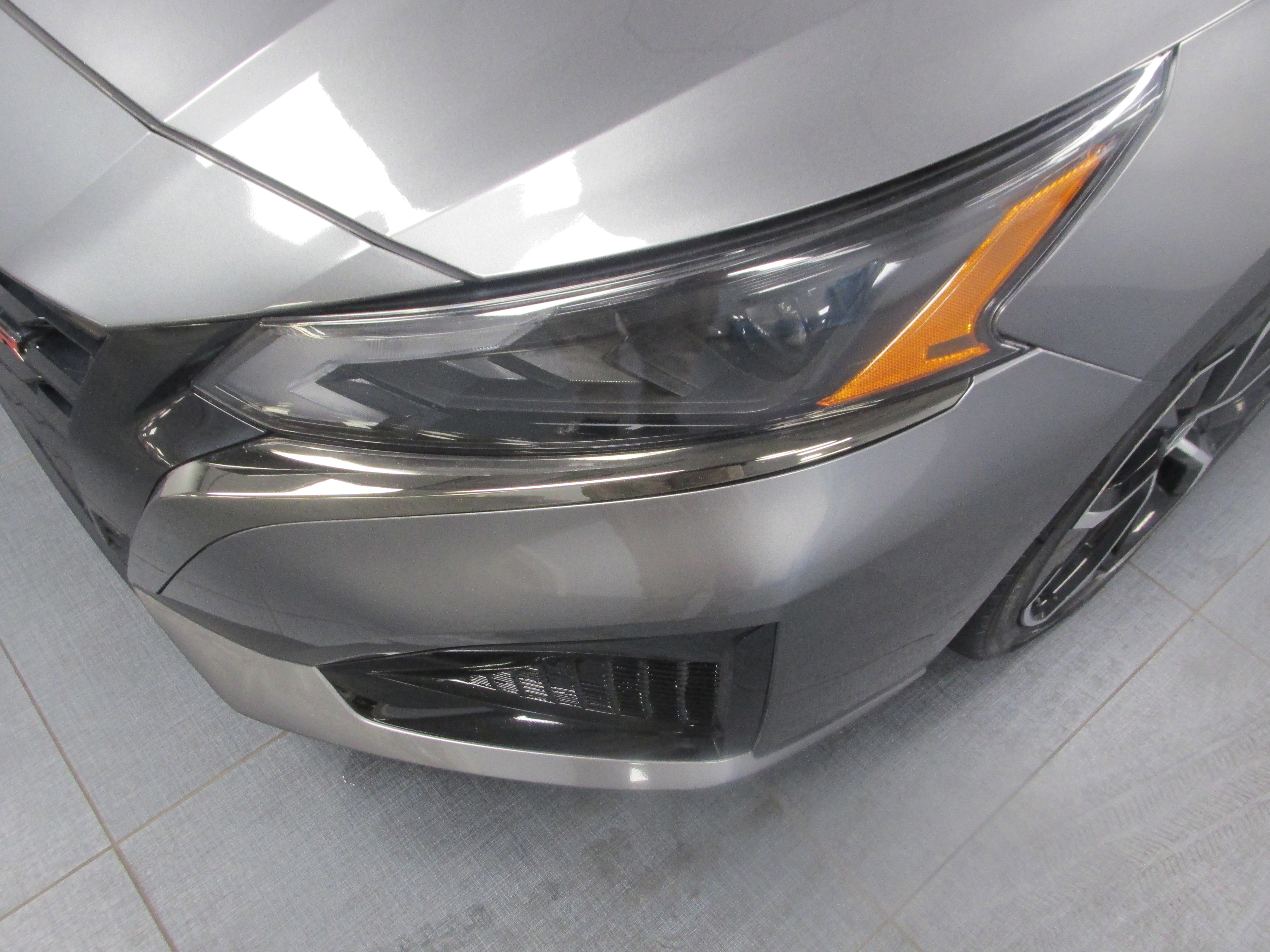 Used 2024 Nissan Altima 2.5 SR FWD image 8