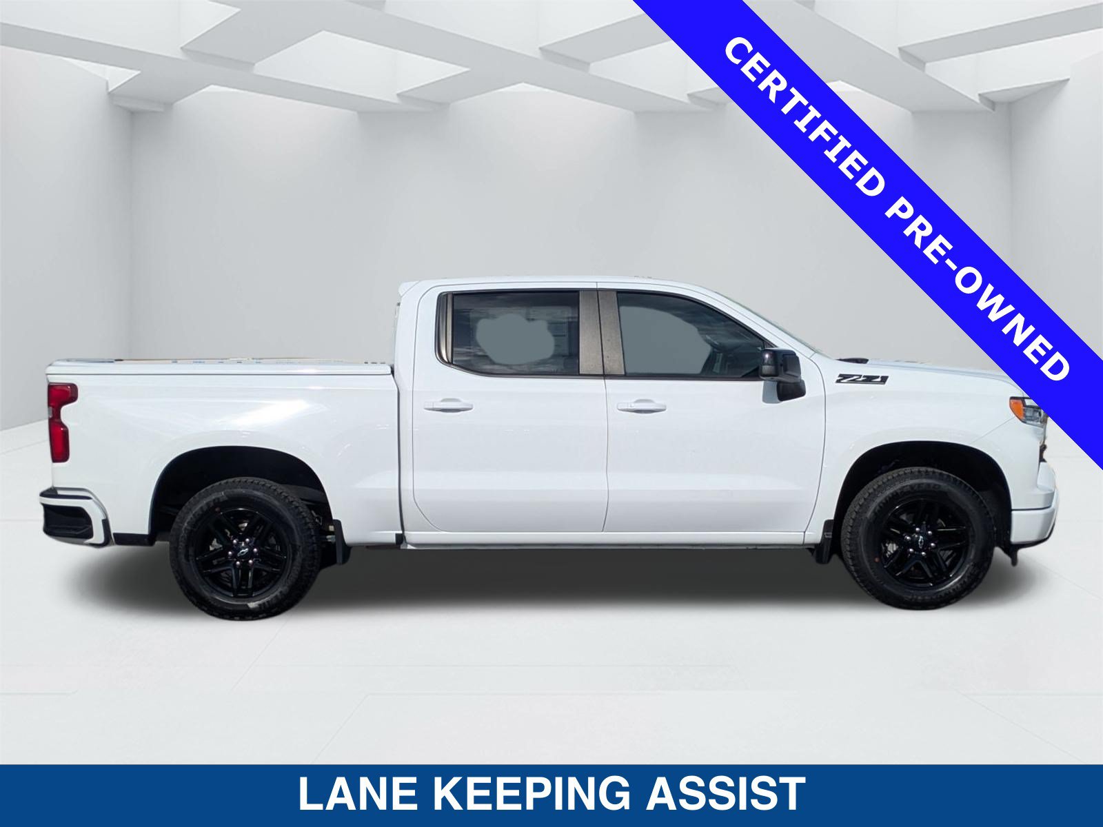 Used 2025 Chevrolet Silverado 1500 RST AWD/4WD image 3