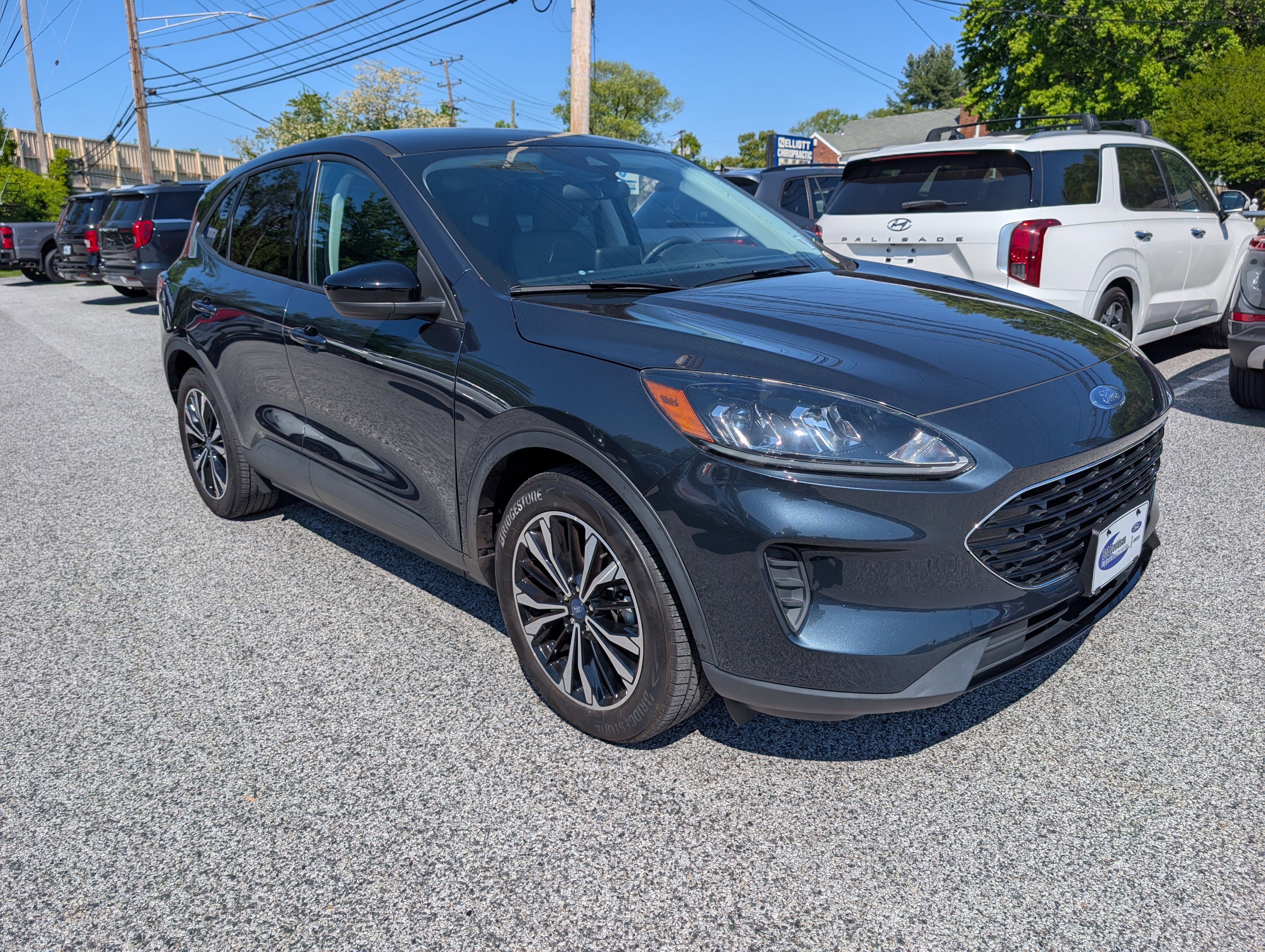 Certified 2022 Ford Escape SE w/ SE Sport Appearance Package FWD image 9