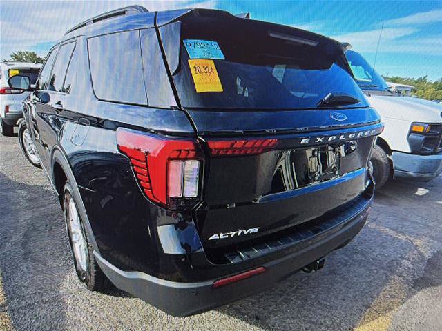 Certified 2025 Ford Explorer Active AWD/4WD image 3