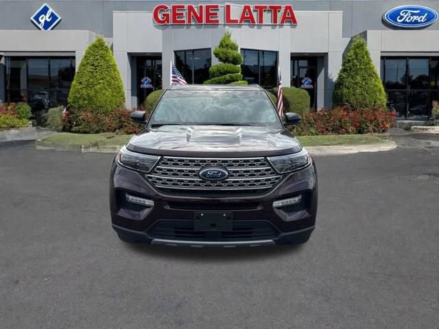 Certified 2022 Ford Explorer Limited w/ Equipment Group 301A image 3