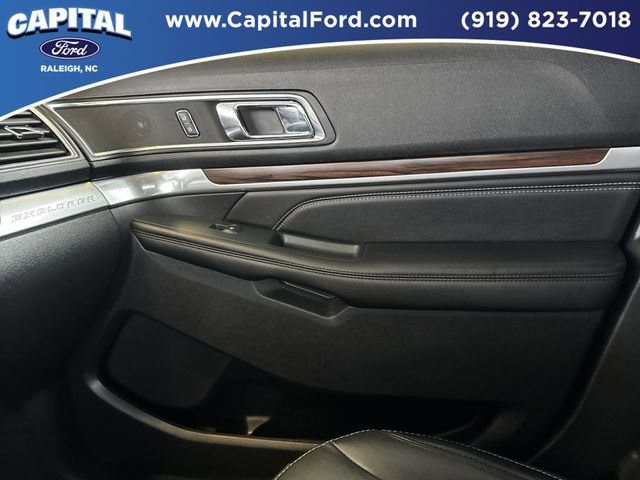 Certified 2019 Ford Explorer Limited w/ Ford Safe & Smart Package image 31