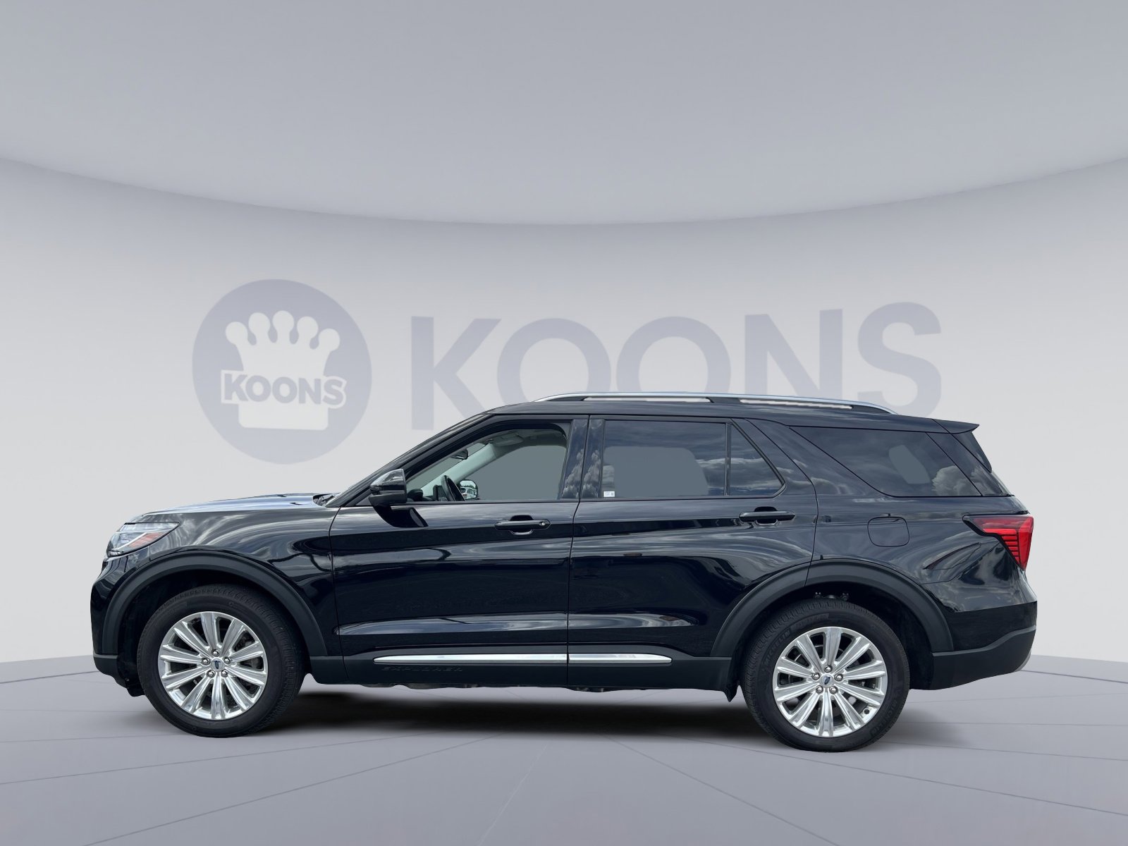 Certified 2025 Ford Explorer Platinum w/ LUX Leather Package AWD/4WD image 13
