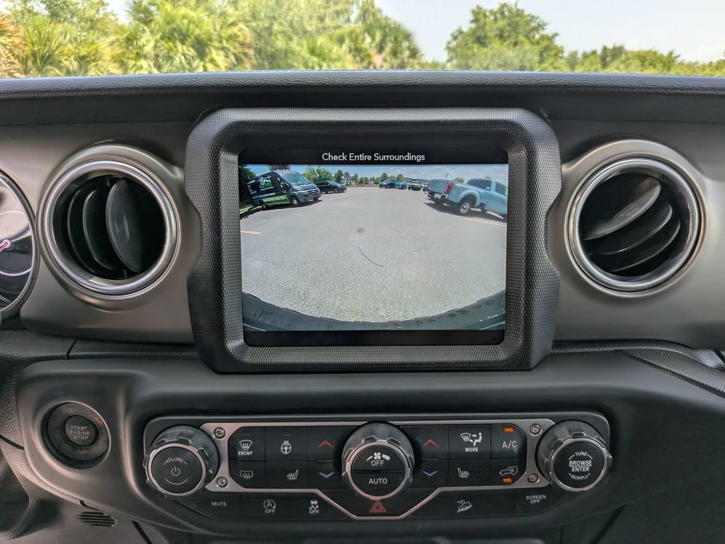 Used 2018 Jeep Wrangler Unlimited Rubicon AWD/4WD image 26